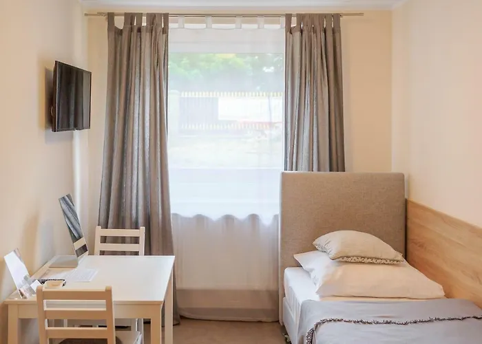 Hostel Botanik Πόζναν